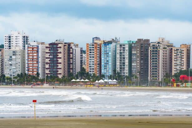mare agitato a San Paolo_2905 - Tempo vira na Baixada Santista: frio e mar agitado em São Paulo