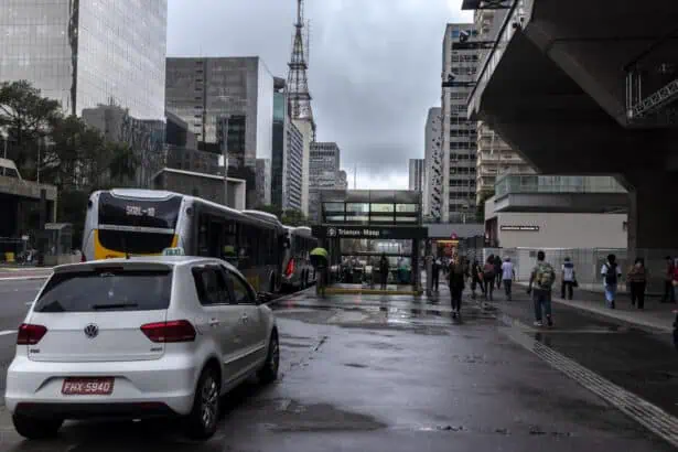 rain in sao paulo_2305-3 - Tempo instável atinge São Paulo com chegada de frente fria